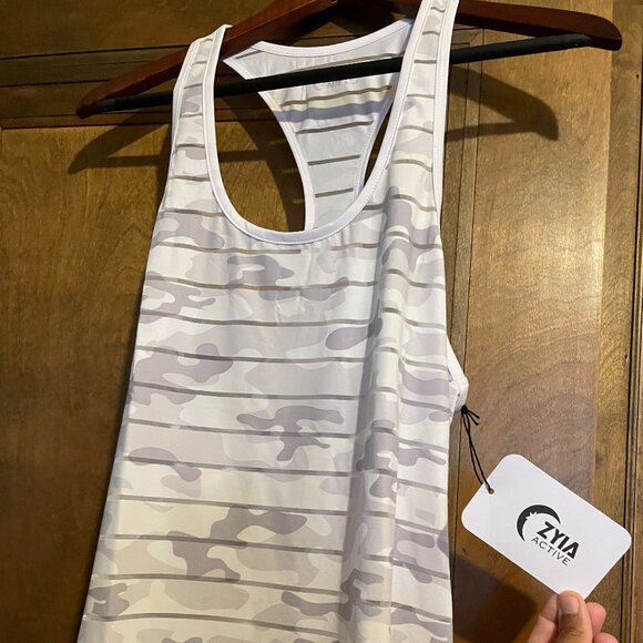 BNWT 3pc Top Tank Sport Bundle! Duluth Trading Co / American Eagle / ZYIA Active - Picture 2 of 15